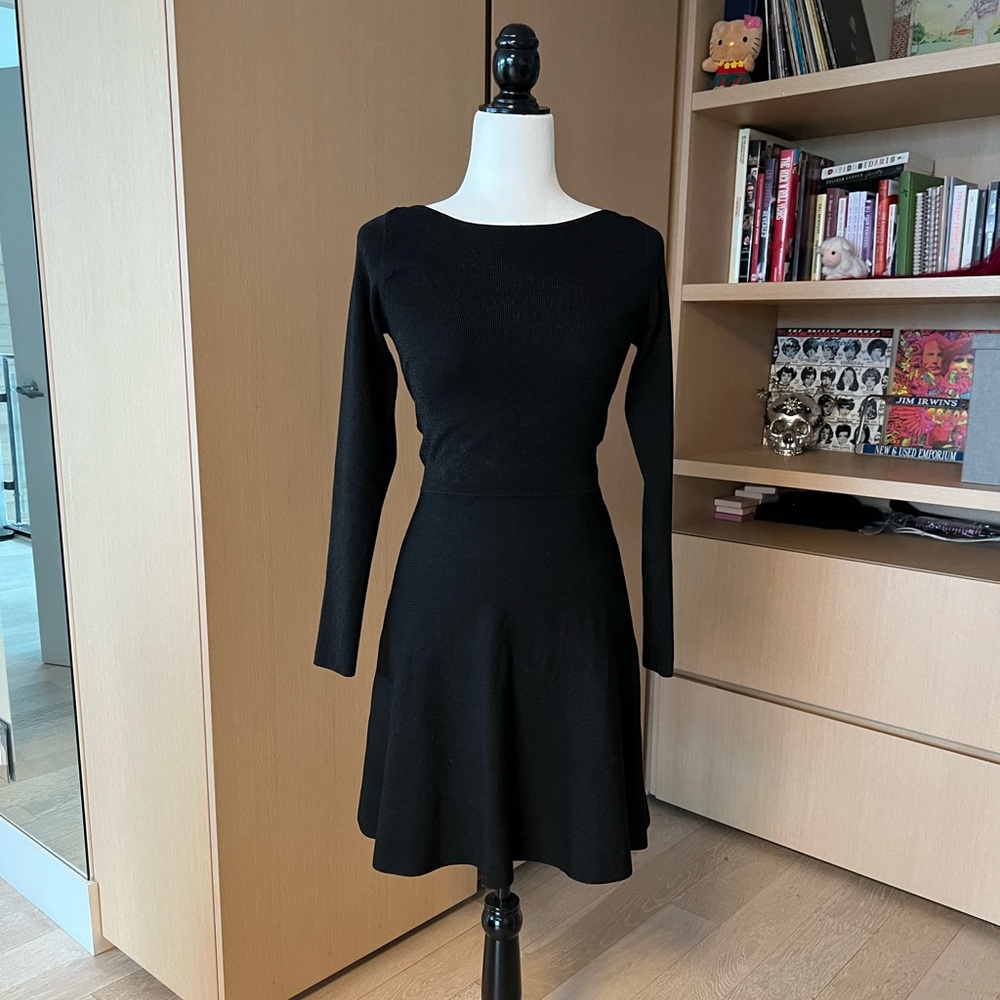 Club Monaco | Long Sleeve Peep Back Midi Dress | Black | Small
